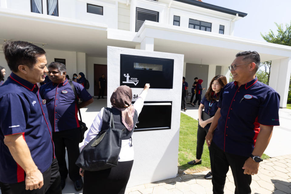 The Box 366 food delivery and parcel dropbox, one of the features of Setia iHome, allows for contactless and theftproof storage of parcels