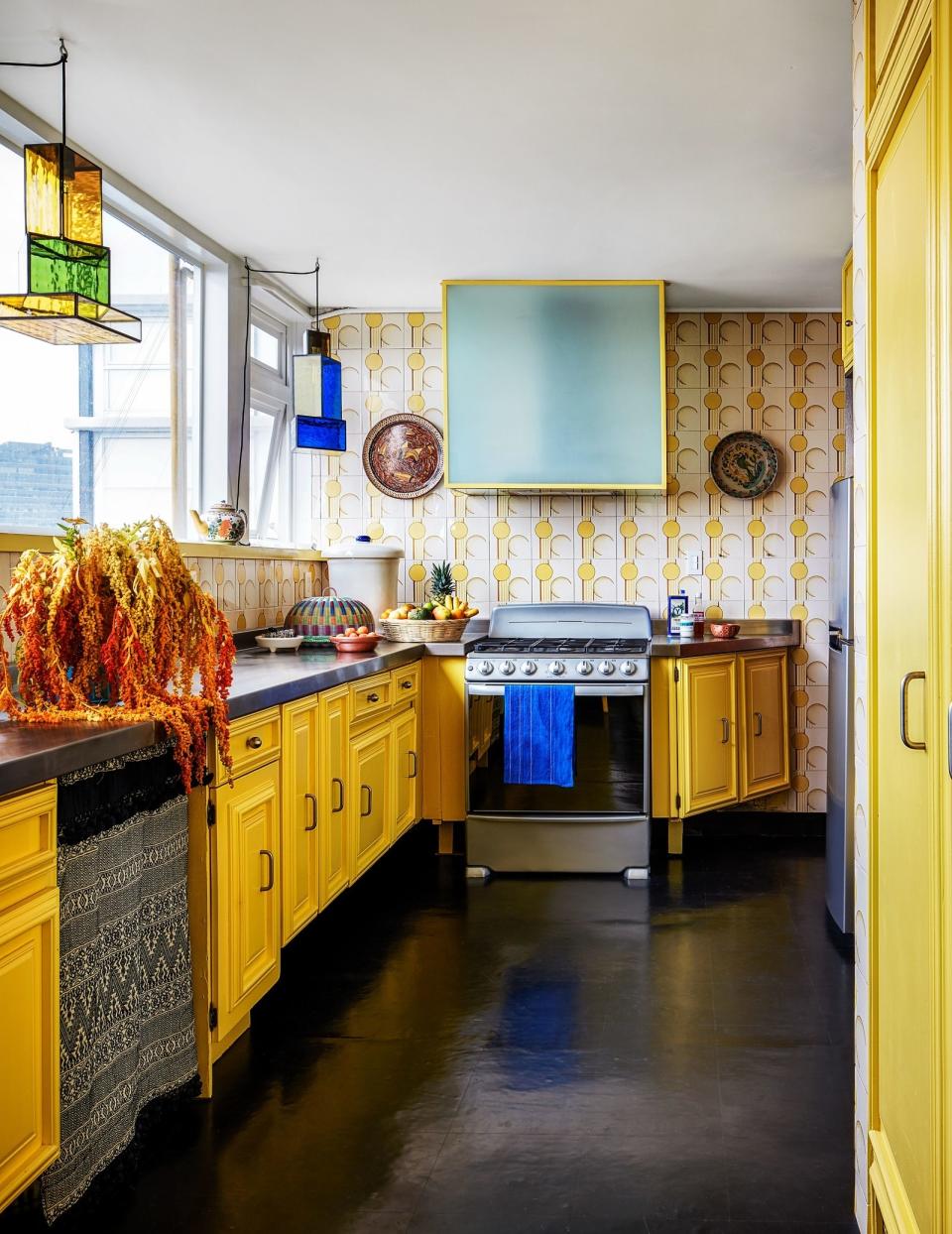 RP Miller
The kitchen of principal Rodman Primack's apartment in Mexico City (pictured above).
Highlight: Firm principal Rodman Primack and partner Rudy Weissenberg’s colorful Mexico City home was featured in AD (October 2019). Products: A new collection of blankets woven in Guatemala. ► New York; rpmillerdesign.com