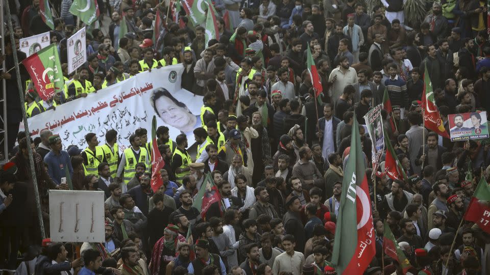 Imran Khan's supporters campaign for early elections in Rawalpindi on November 26, 2022. - Asad Zaidi/Bloomberg/Getty Images/File