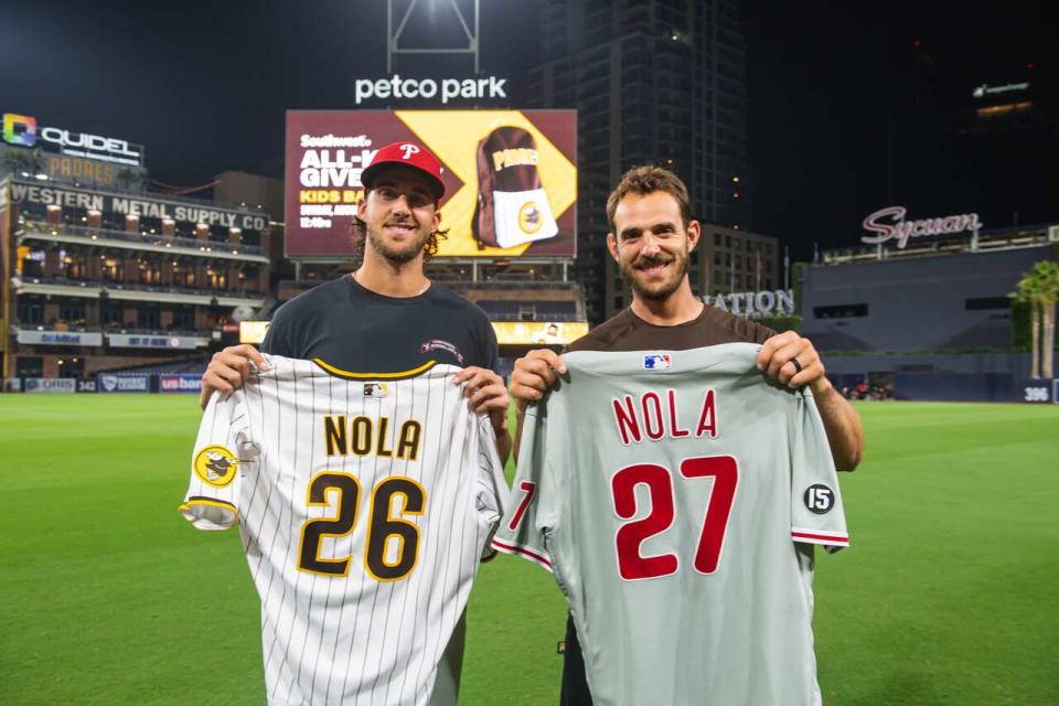 費城費城人與聖地牙哥教士的奧斯丁（Austin Nola）跟亞倫（Aaron Nola）兄弟檔將交手。摘自推特