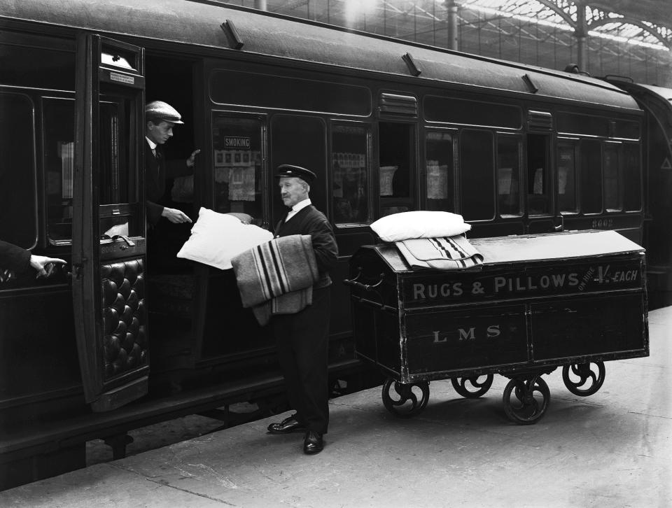 Rugs and pillows truck at Euston station, 1925