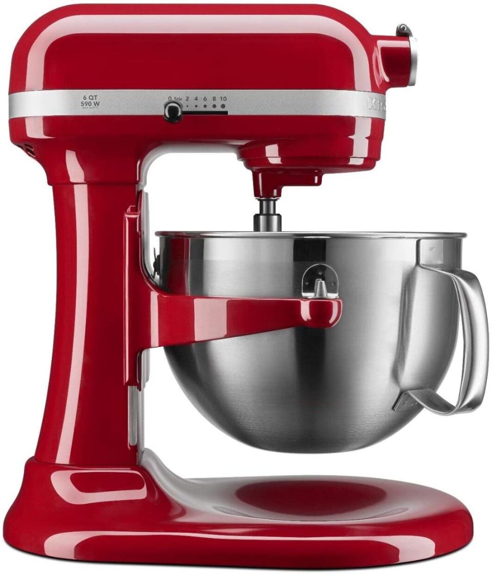 KitchenAid 6 quart Bowl-Lift Professional Stand Mixer. Image via Amazon.