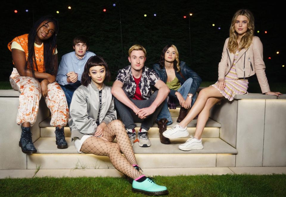 Lauryn Ajufo as Neve, Spike Fearn as Louis, Callina Liang as Mei, Eden H. Davies as Jonny, Tessa Lucille as Regan and Carla Woodcock as Zia in Tell Me Everything (Tell Me Everything on ITV, courtesy of ITVX and Noho)