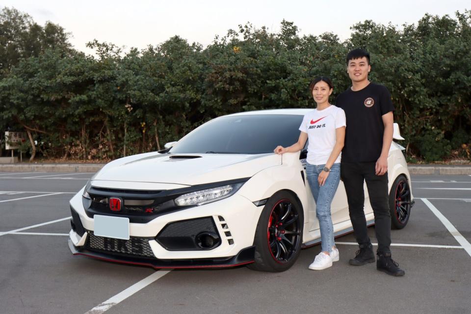 這部FK8的車主–許聖旻，本身也是桃園冠鋮車業的掌門人，北部不少FK8的車主都請他處理FK8的大小事，包含保養與改裝等。