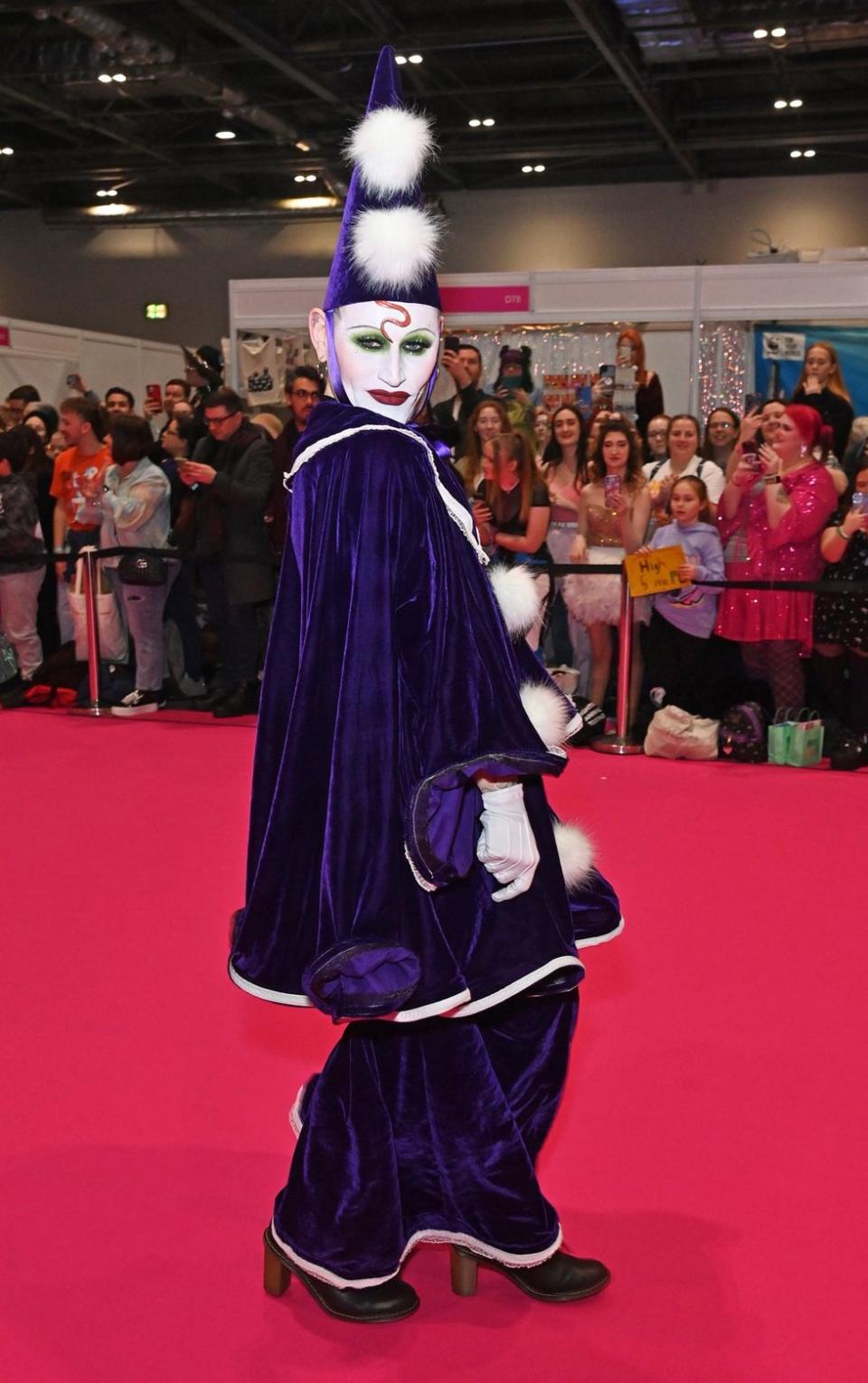 Photo Gallery Dragcon UK 2024 Queens Walk