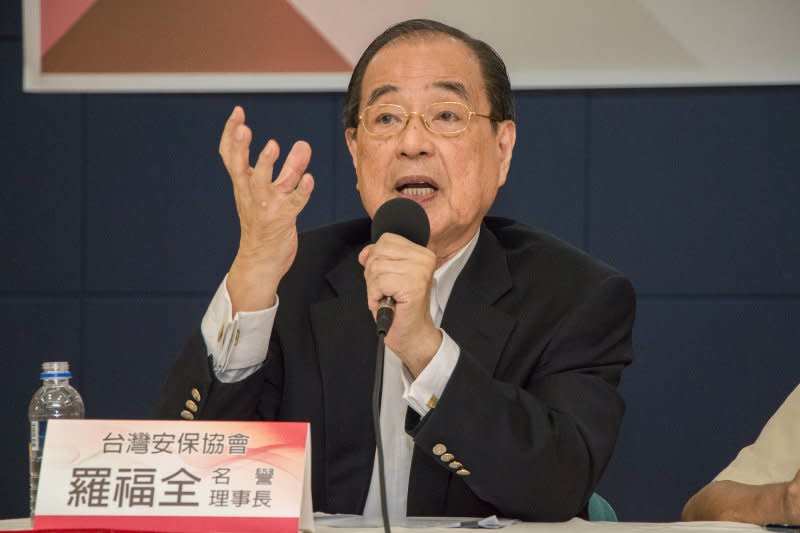 台灣安保協會榮譽理事長羅福全於，「2016蔡英文政府執政三月檢討與展望」 座談會發言。（李振均攝）