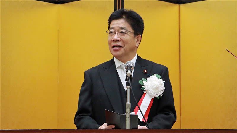 加藤勝信要求中國停止對日本公民進行肛篩。（圖／翻攝自加藤勝信官方推特）