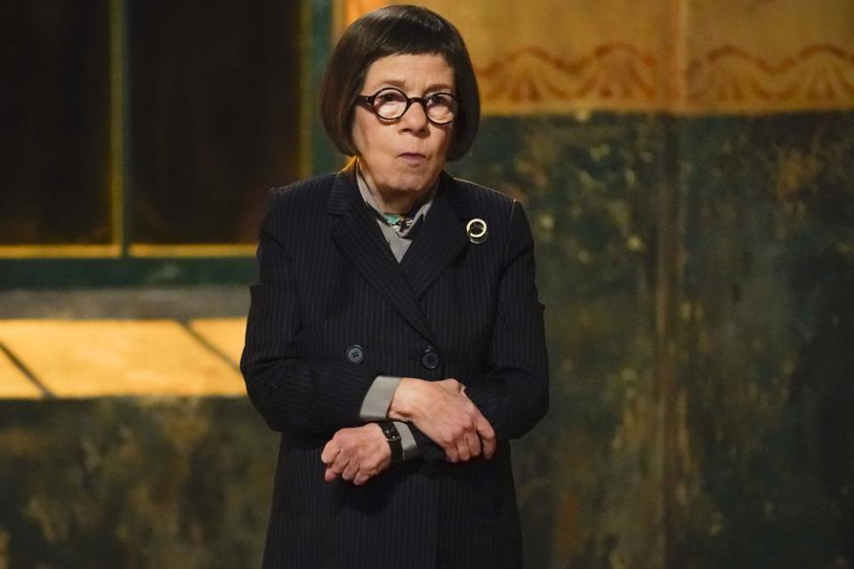 Linda Hunt