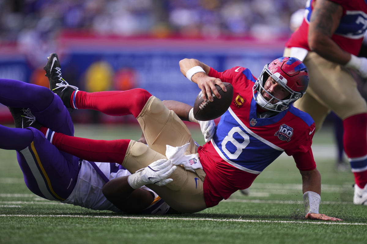 Vikings LB says team felt ‘a little bad’ for Daniel Jones in season-opening pummeling of Giants