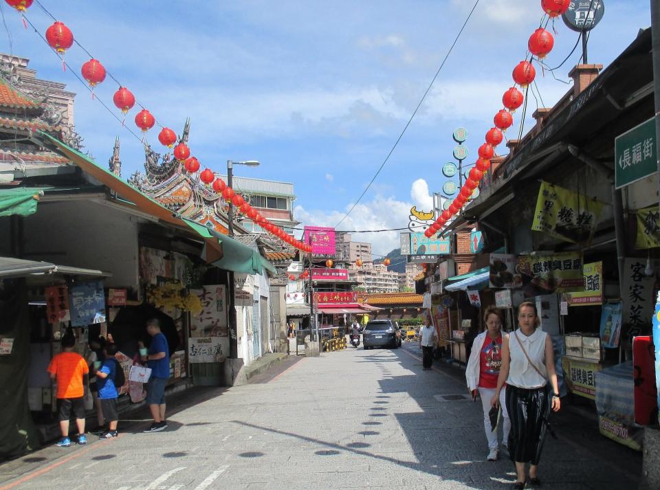 三峽市區最短的長福街。詹明儒拍攝。