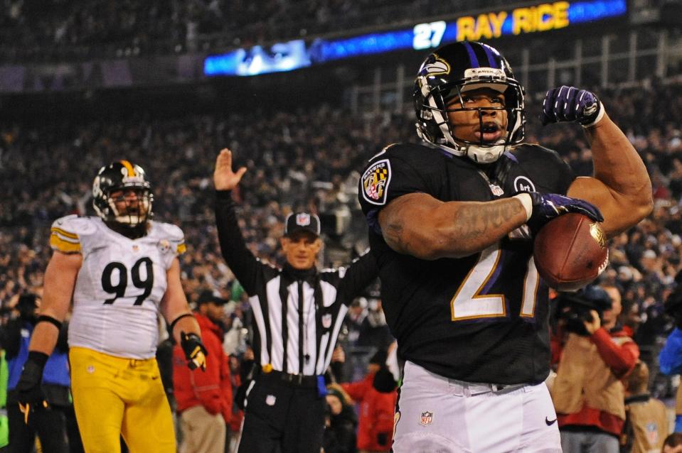Running back Ray Rice #27 of the Baltimore Ravens celebrates a third quarter touchdown against the Pittsburgh Steelers at M&T Bank Stadium on December 2, 2012 in Baltimore, Maryland. (Photo by Patrick Smith/Getty Images)