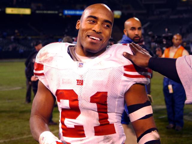 Tiki Barber  New york giants football, New york football, Best running  backs