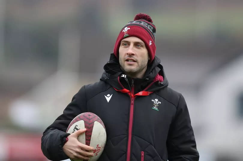 Wales U20s assistant coach Scott Sneddon -Credit:Ian WIlliams/Huw Evans Agency