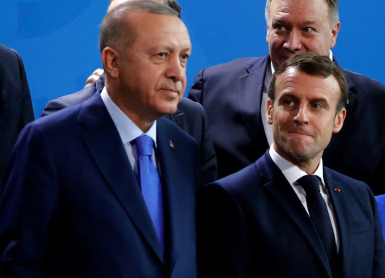 Les présidents turc Recep Tayyip Erdogan et français Emmanuel Macron, lors d'un sommet sur la Libye le 19 janvier 2020 à Berlin - Odd ANDERSEN © 2019 AFP