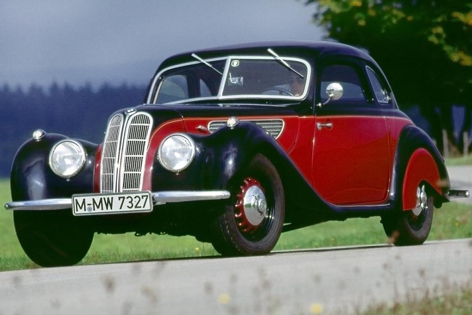 BMW-327_Coupe-1937.jpg