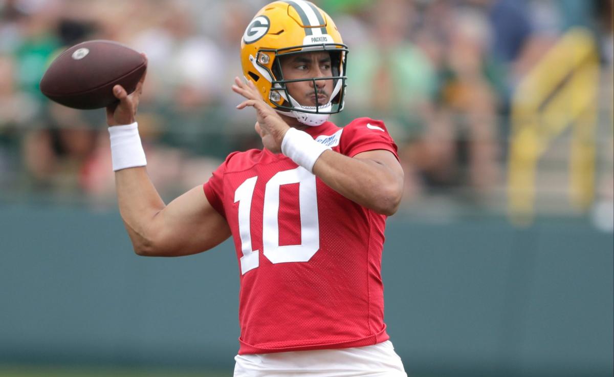 Jordan Love gets text from Aaron Rodgers before 1st training camp