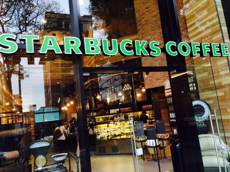 This is how much a Starbucks latte costs around the world