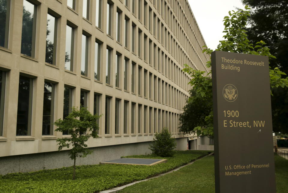 The U.S. Office of Personnel Management building in Washington, D.C. (Photo: Gary Cameron / Reuters)