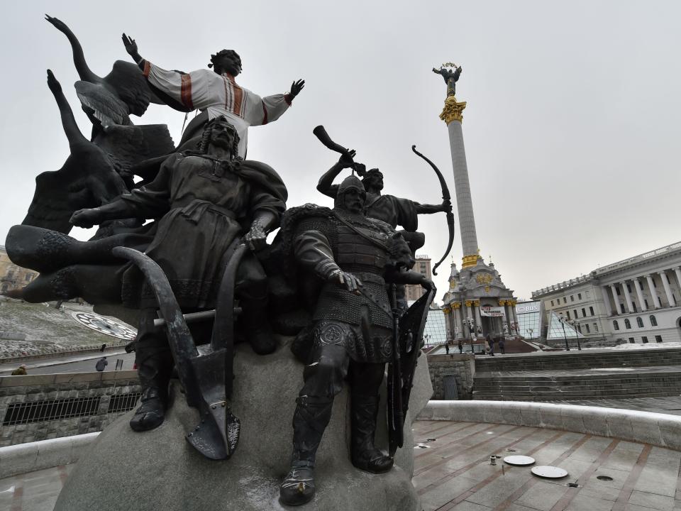A picture shows one of the fountains of Kiev's Independence Square with statues of legendary brothers Kyi, Shchek, Khoryv and their sister Lybid on November 22, 2016 following a night of violence by activists of some far-right Ukrainian parties.