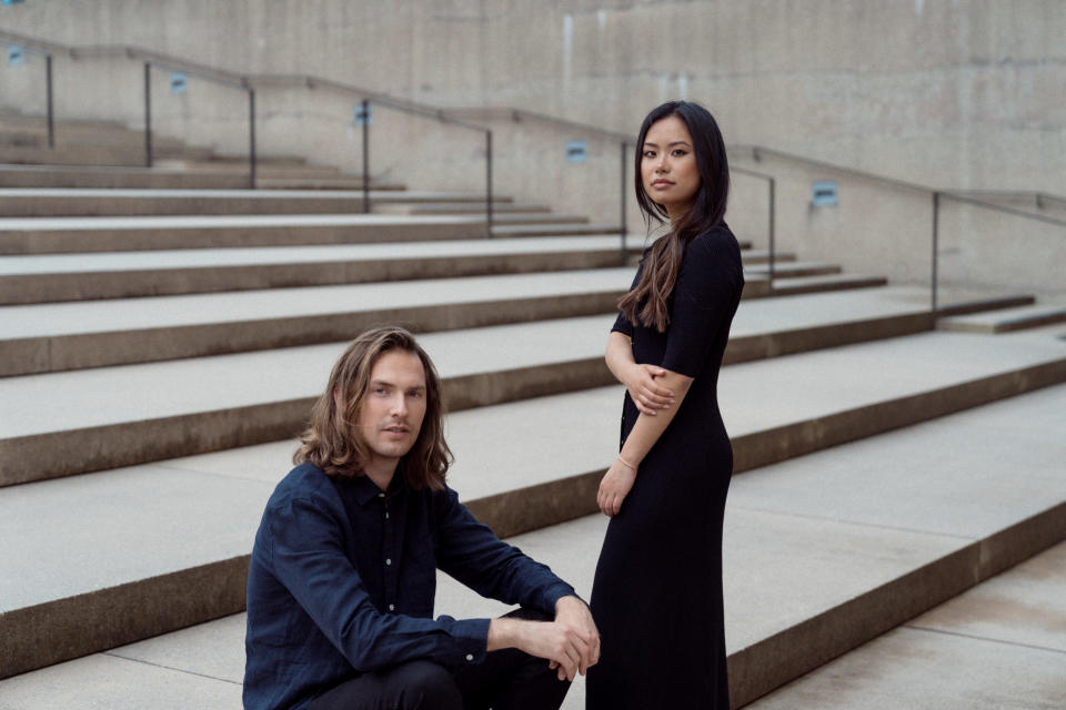 Neben Christopher Lass (l.) gehört Emily Chan (r.) zum Gründerteam. Die Finanz- und Immobilien-Expertin arbeitete für die UN und anschließend bei Goldman Sachs und Apollo Global Management - Copyright: Lilo