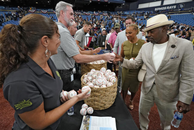 Tampa Bay Rays Consider Relocating Part-Time to Montreal - Bloomberg