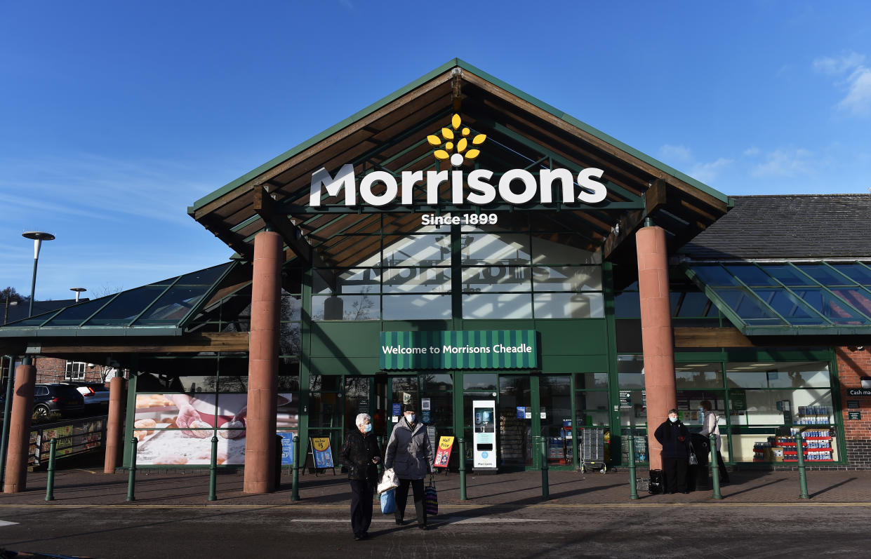 Morrisons cut sick pay for unvaccinated staff