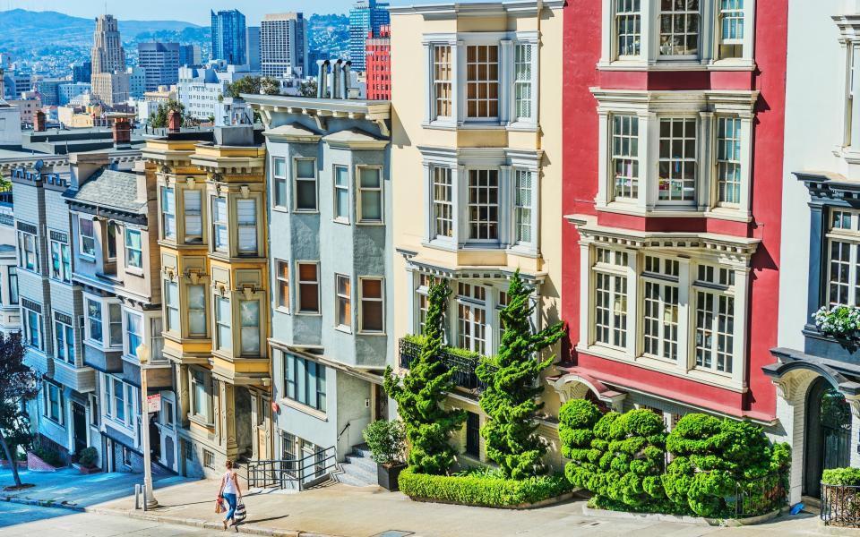 The city is famed for its vertiginous streets - Photolibrary RM