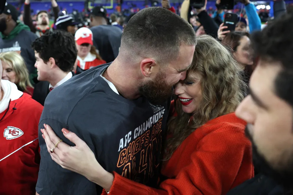 The couple was beyond ecstatic to celebrate the win together. (Patrick Smith/Getty Images)