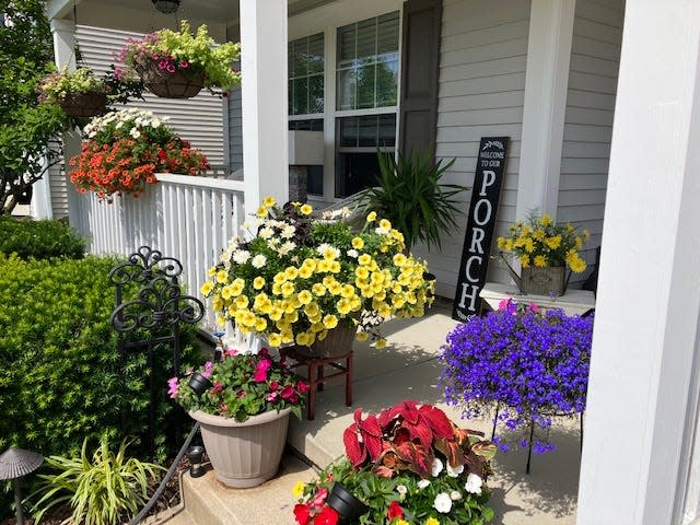 Twinsburg Garden Club's first Featured Garden for 2022 is the home of Nancy and Kenny Mathews on Merryvale Drive. The Mathews have lived in Twinsburg for three years, and love to plant bright annuals.