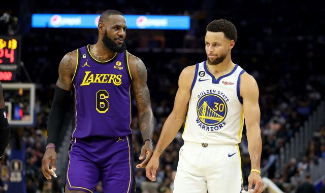 Stephen Curry plans on in Sunday's Lakers vs. game