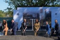 Groundbreaking ceremony for Obama presidential center in Chicago