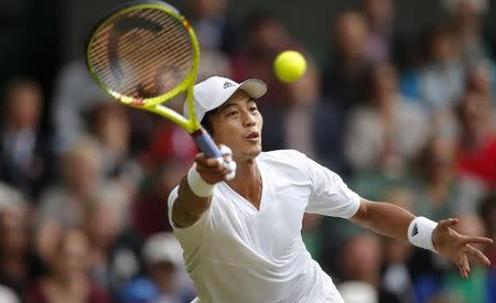 Britain Tennis - Wimbledon - All England Lawn Tennis & Croquet Club, Wimbledon, England - 30/6/16 Chinese Taipei's Yen-Hsun Lu in action against Great Britain's Andy Murray REUTERS/Andrew Couldridge