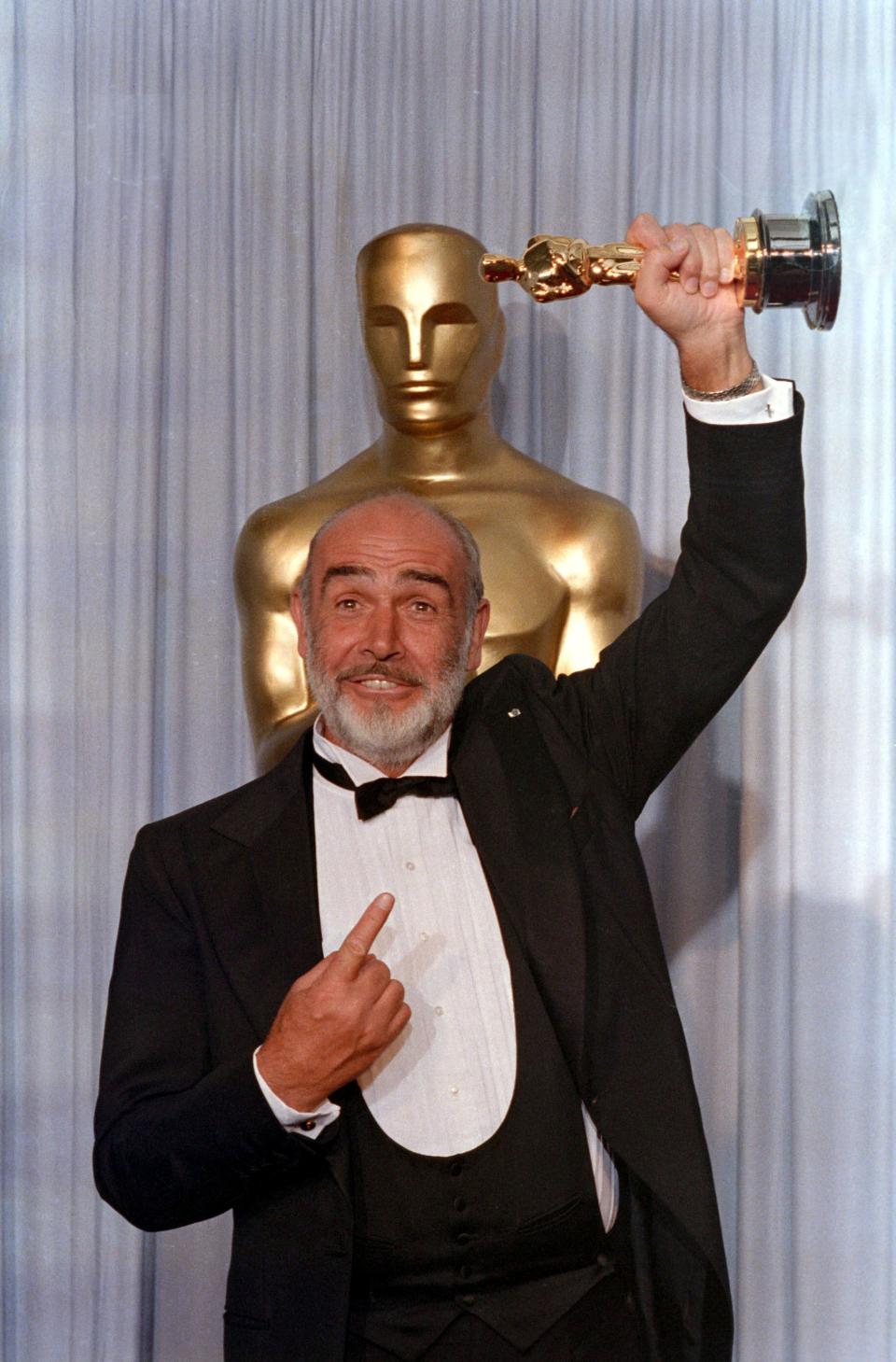 <p>Connery and his Oscar</p>REUTERS