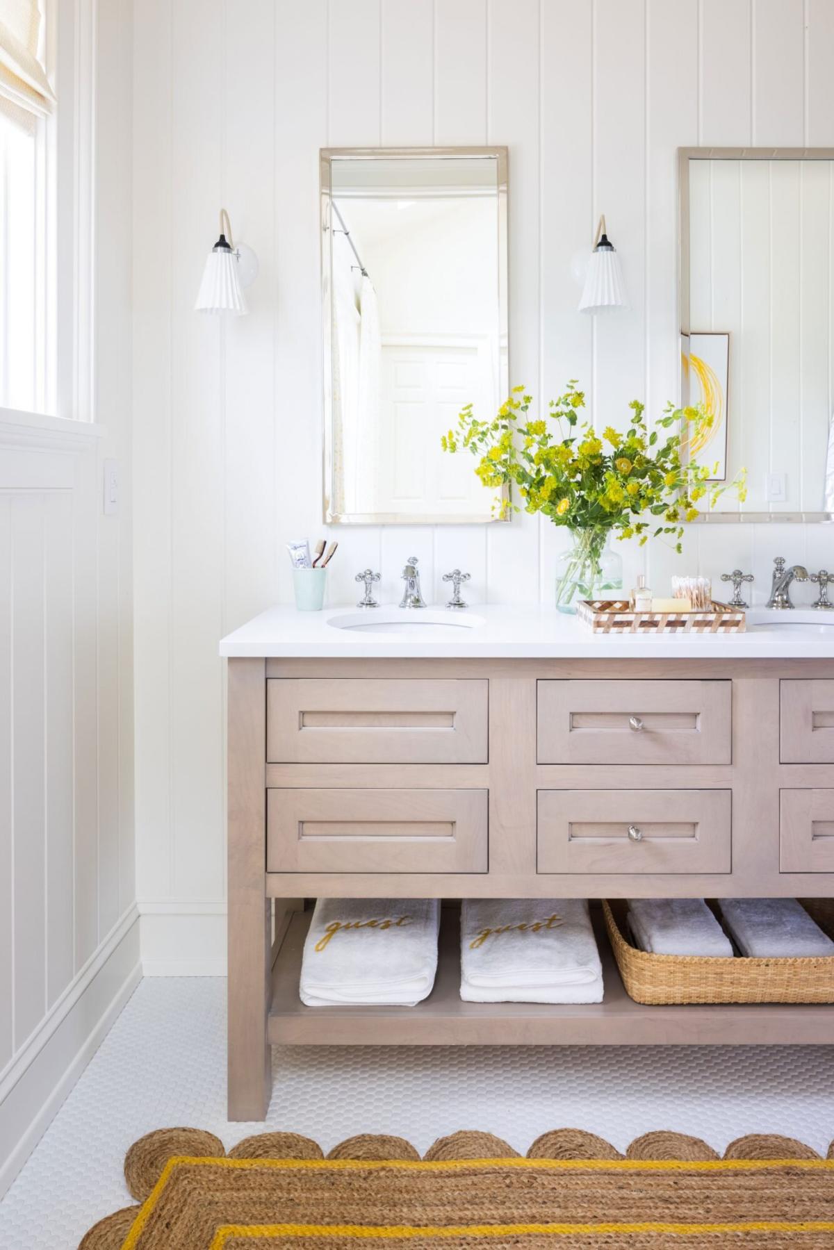 10 Everyday Bathroom Items You Should Clean or Throw Out ASAP