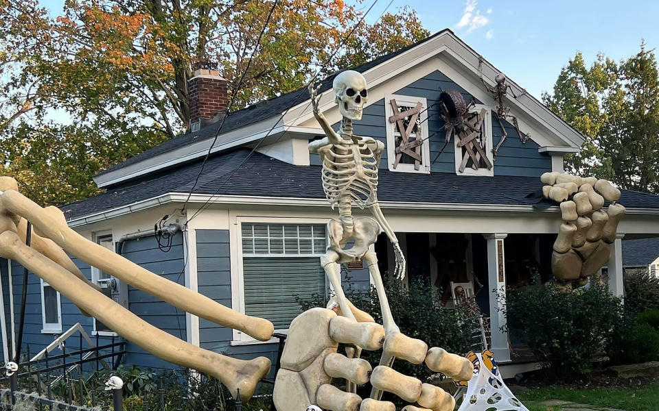 giant skeleton hands halloween display