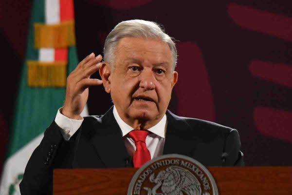 amlo reunión amlo padres normalistas Ayotzinapa