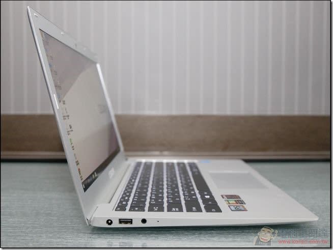 性價比全面超越Macbook Air 喜傑獅CJSCOPE Z-230 輕薄長效Ultrabook開箱評測