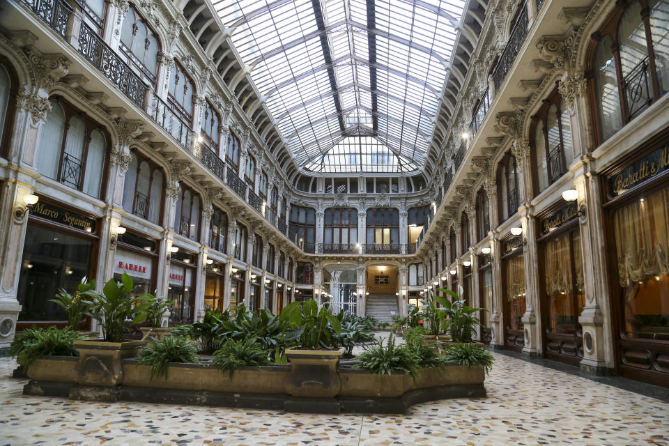 Galleria Suibalpina, in the centre of Turin, lies deserted.