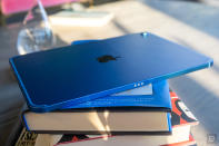 <p>Apple 10th-generation iPad (2022)</p> 