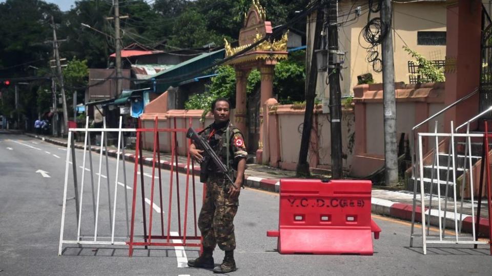 Militar en Rangún, Myanmar