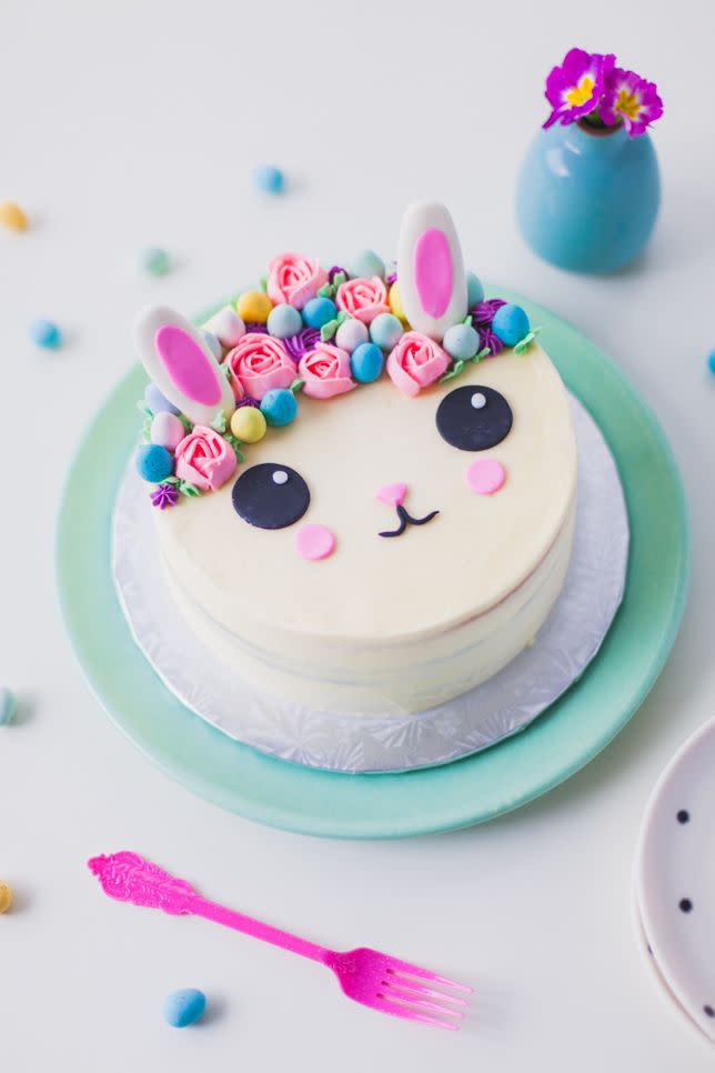 5) Eggies Flower Crown Bunny Cake
