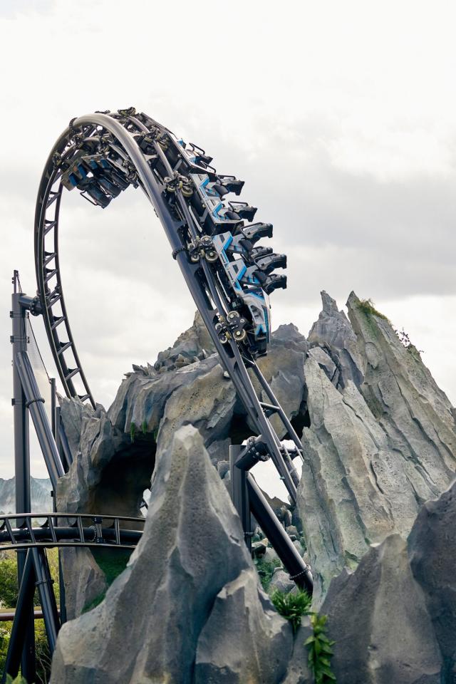 Universal Orlando finally reveals Jurassic World VelociCoaster