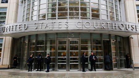 Police guard the courthouse of United States District Court for the Eastern District of New York where Joaquin "El Chapo" Guzman was brought in Brooklyn, New York, U.S., November 5, 2018. REUTERS/Eduardo Munoz/File Photo