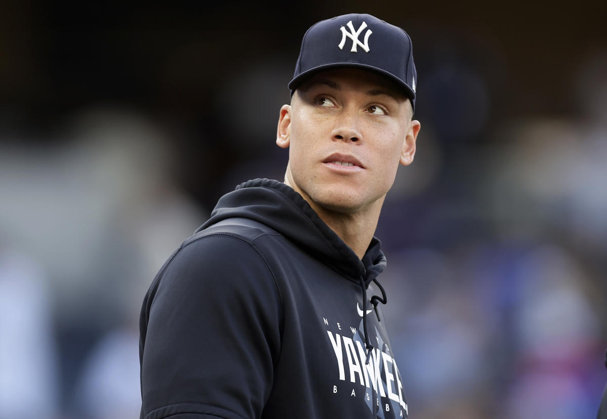 Aaron Judge takes batting practice in encouraging Yankees sign