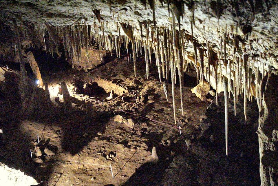 納拉寇特洞穴 (Photo by KTWPhotography, License: CC BY-SA 4.0, Wikimedia Commons提供)