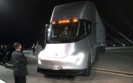 Tesla's new electric semi truck is unveiled during a presentation in Hawthorn, California, U.S., November 16, 2017. REUTERS/Alexandria Sage