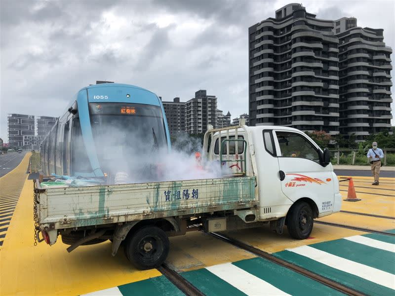 淡海輕軌第一期藍海線完成履勘，朝「今年底前通車」的目標邁進。（圖／新北市政府捷運工程局提供）