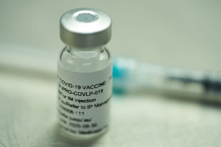 Coronavirus: Aprobaron el ensayo de una nueva vacuna en el país y buscan 5000 voluntarios
