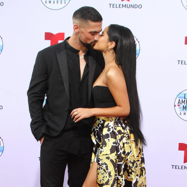 Sebastian Lletget con su famosa novia Becky G credit:Bang Showbiz