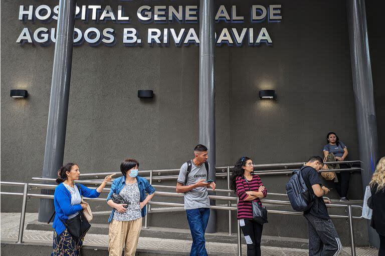 Frente a casos sospechosos de dengue, en las guardias les realizan a los pacientes un análisis de sangre y una prueba de PCR